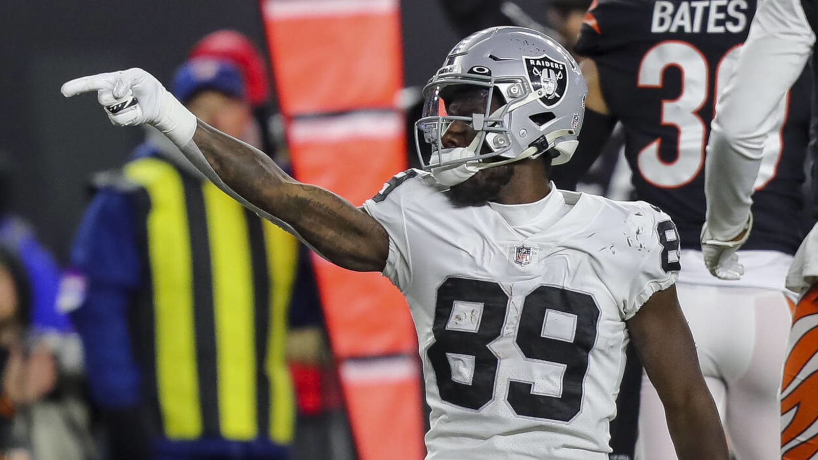 Falcons trade for Raiders WR Bryan Edwards