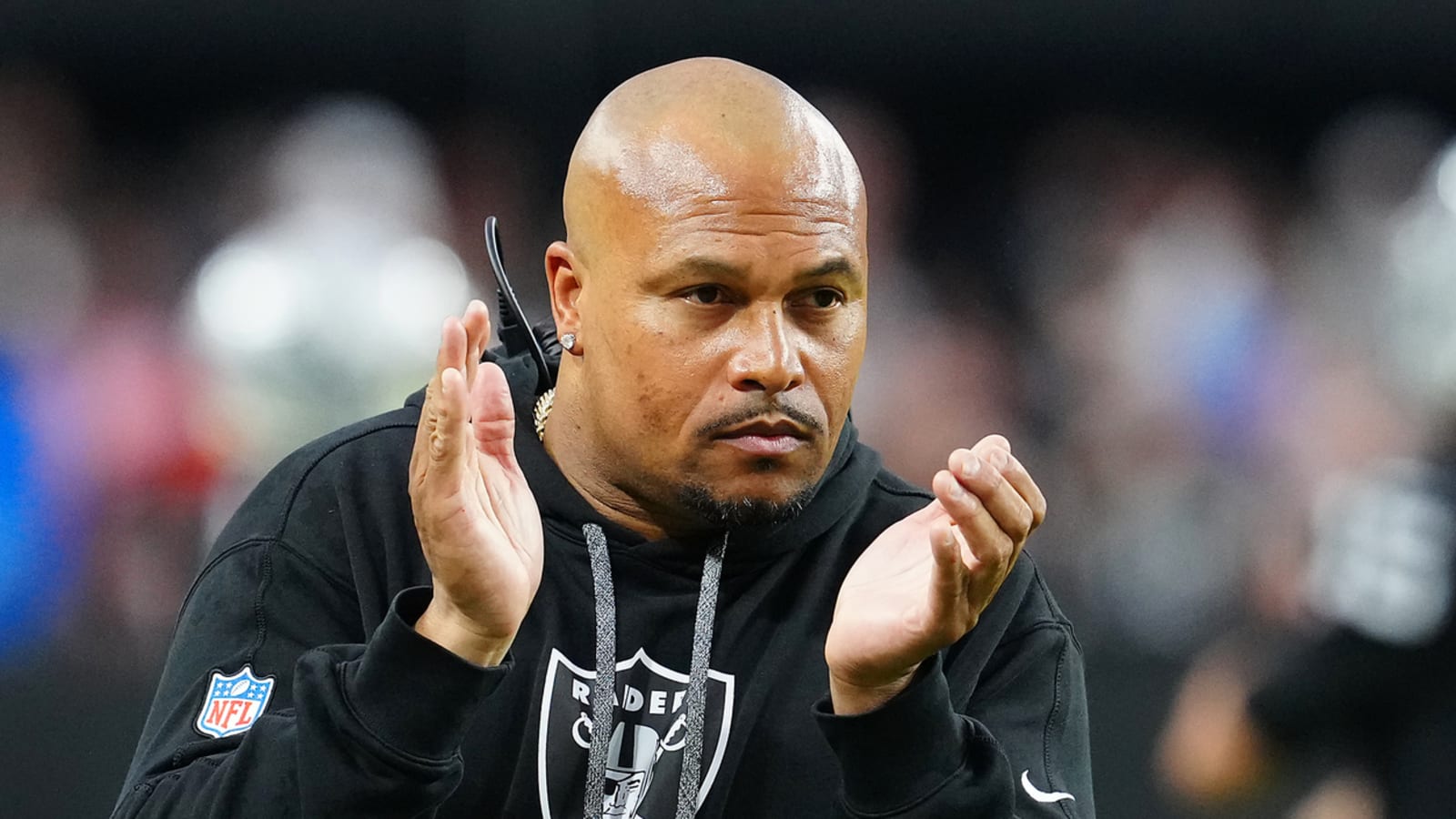 Raiders renew QB competition ahead of Week 6