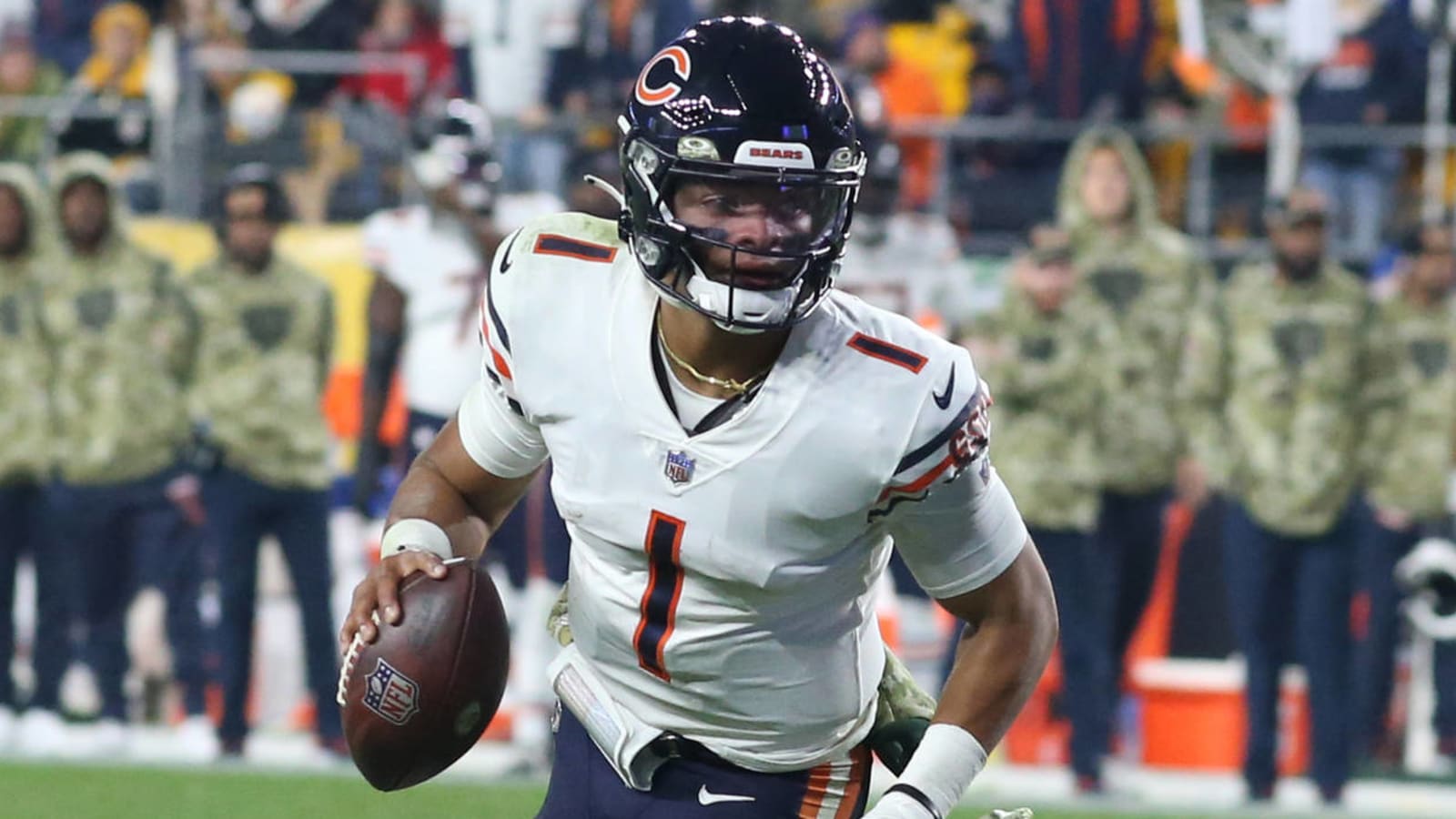 Bears 'gathering the facts' on Justin Fields' rib injury ahead of Lions game