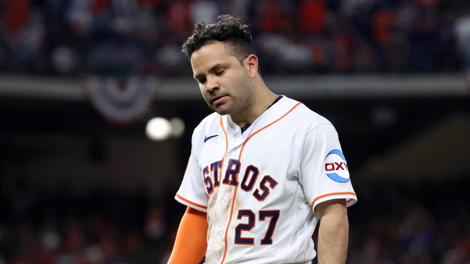 Watch: Jose Altuve makes mistake on bases near end of Game 1 loss