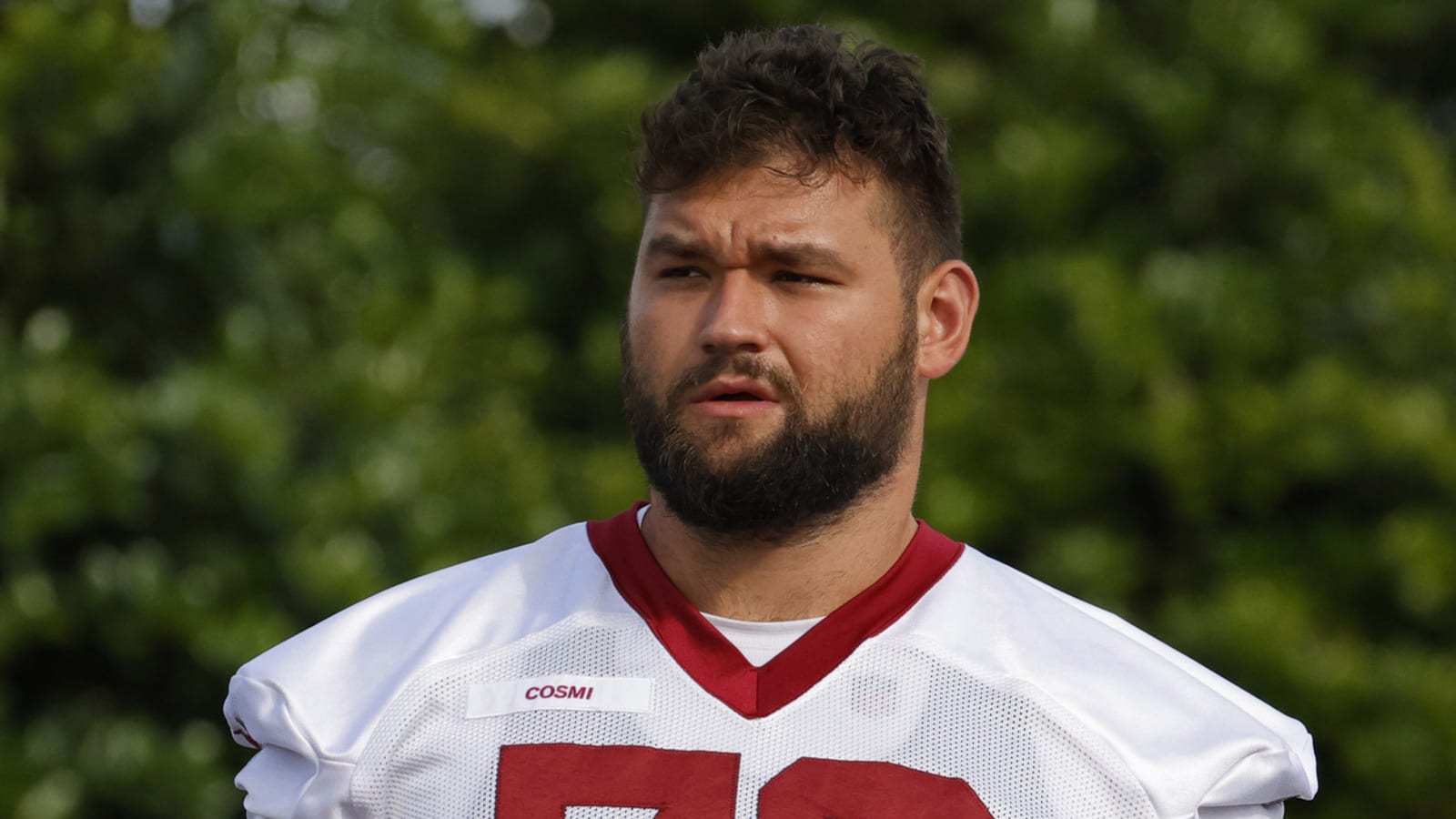 Commanders agree to four-year extension with right guard