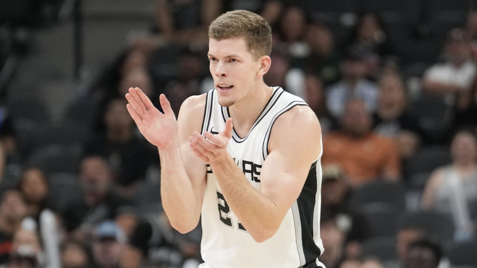  Spurs 2-Way Rookie Riley Minix to Miss Rest of Season with Injury