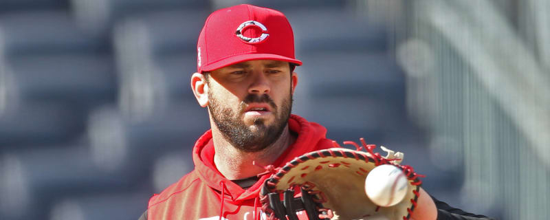 Is Mike Moustakas the Canary in the Coal Mine? - Redleg Nation