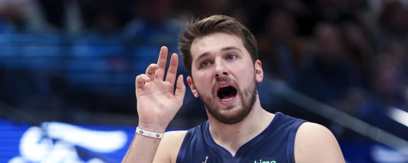 Mavs' Luka Doncic scores 45-plus points in second straight game