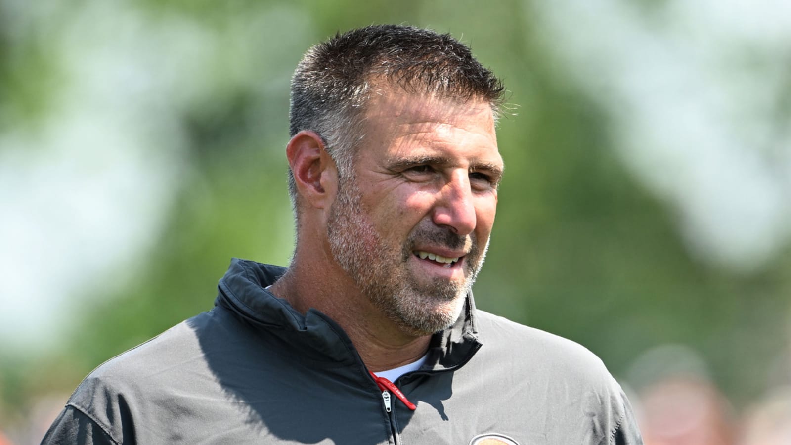 What Mike Vrabel reportedly told Tom Brady amid Raiders' interest