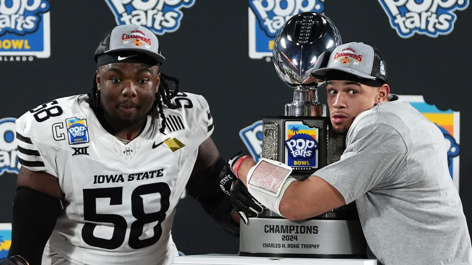 CFB Saturday bowl game winners and losers