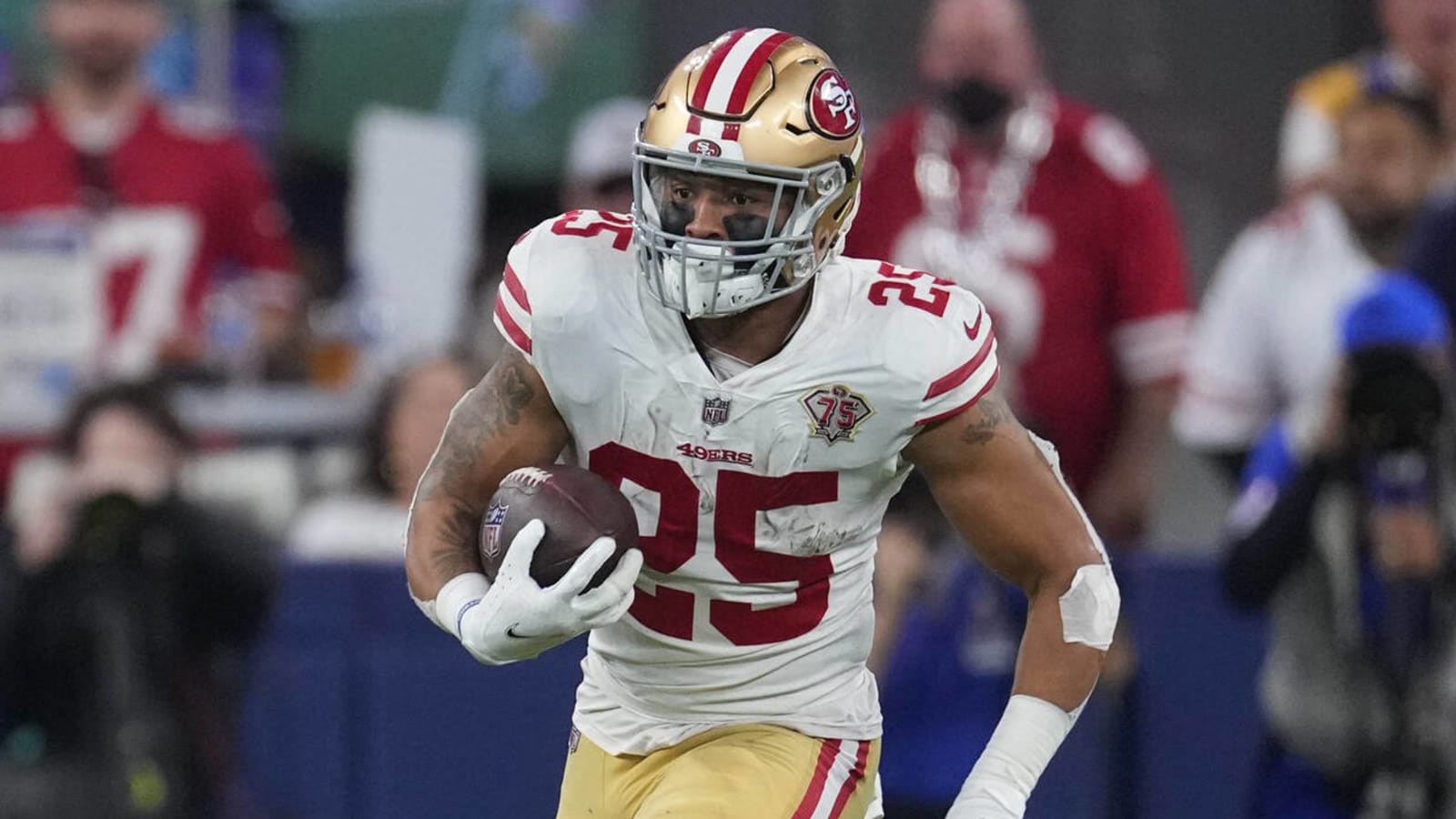 49ers running back Elijah Mitchell ruled out with knee injury