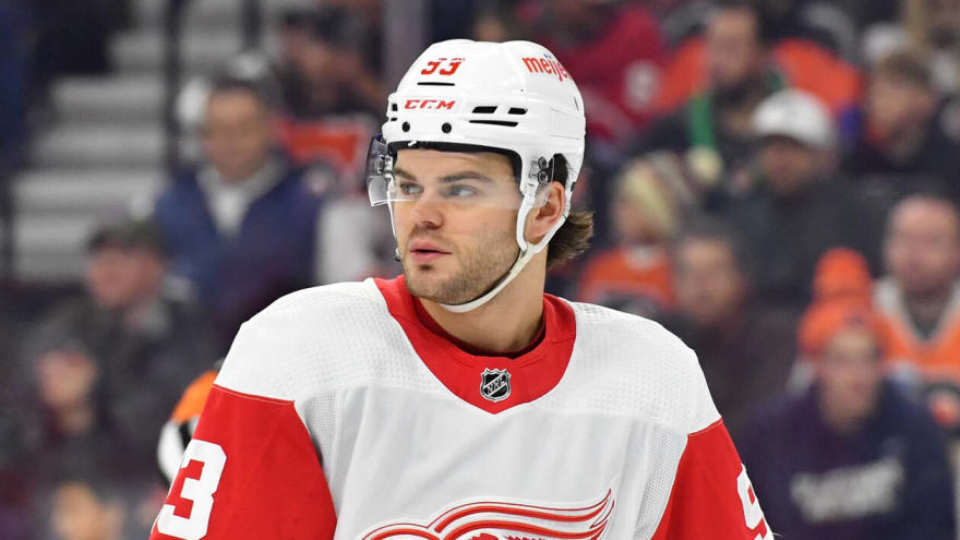 Red Wings need more consistency from Alex DeBrincat