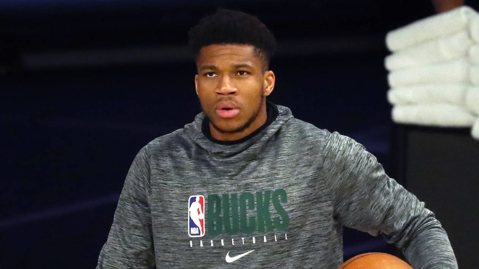 Fans uncover old, accurate Giannis tweet after extension