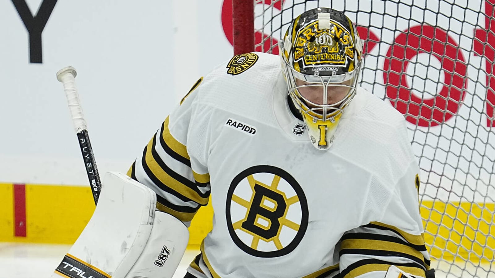 Bruins, Maple Leafs HCs exchange barbs following goalie incident