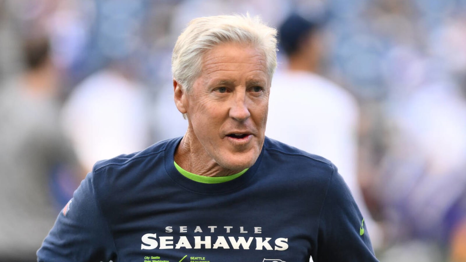 Watch: Seahawks' 71-year-old HC Pete Carroll shows off QB skills