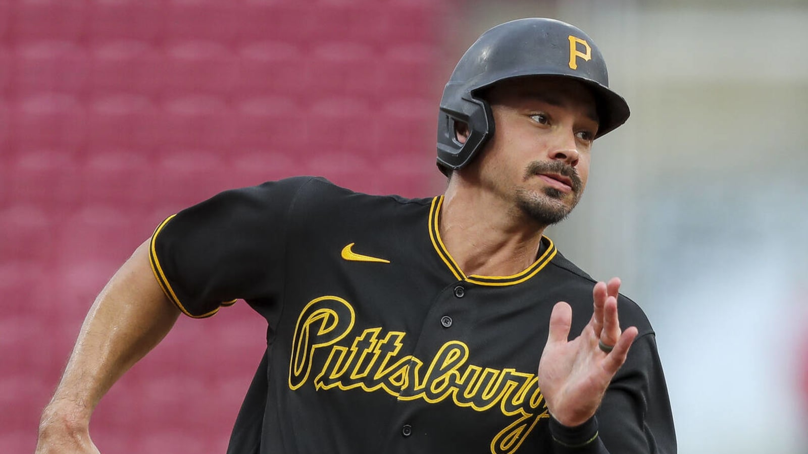 Report: Pirates unlikely to trade All-Star outfielder Bryan Reynolds