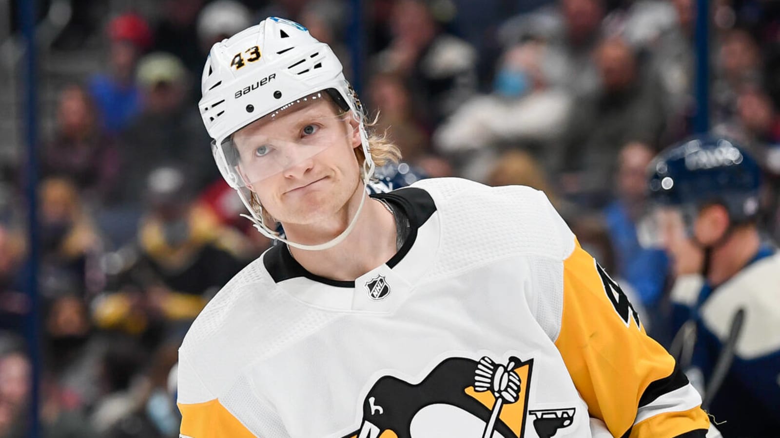 Penguins, Danton Heinen agree to one-year deal