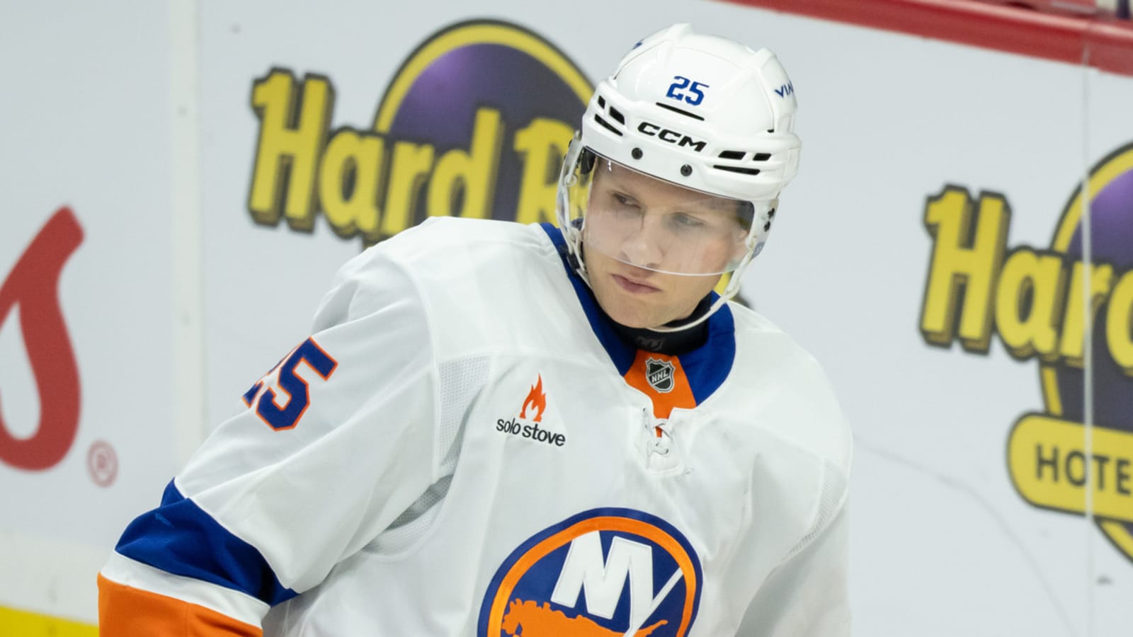 Devils acquire former first-rounder from Islanders