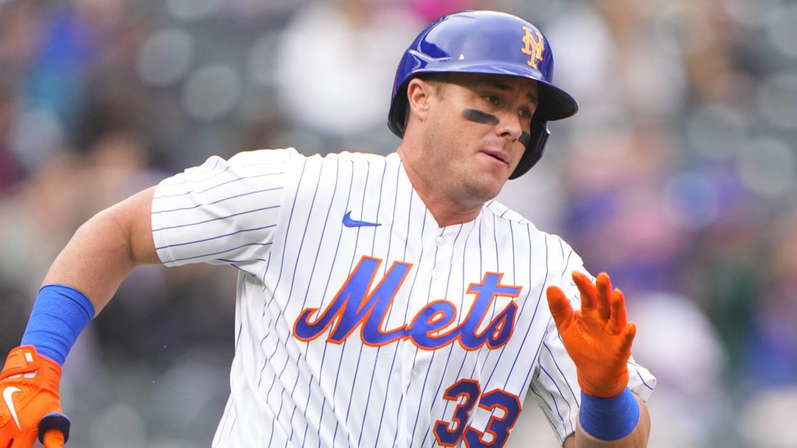Mets place James McCann on IL with oblique injury