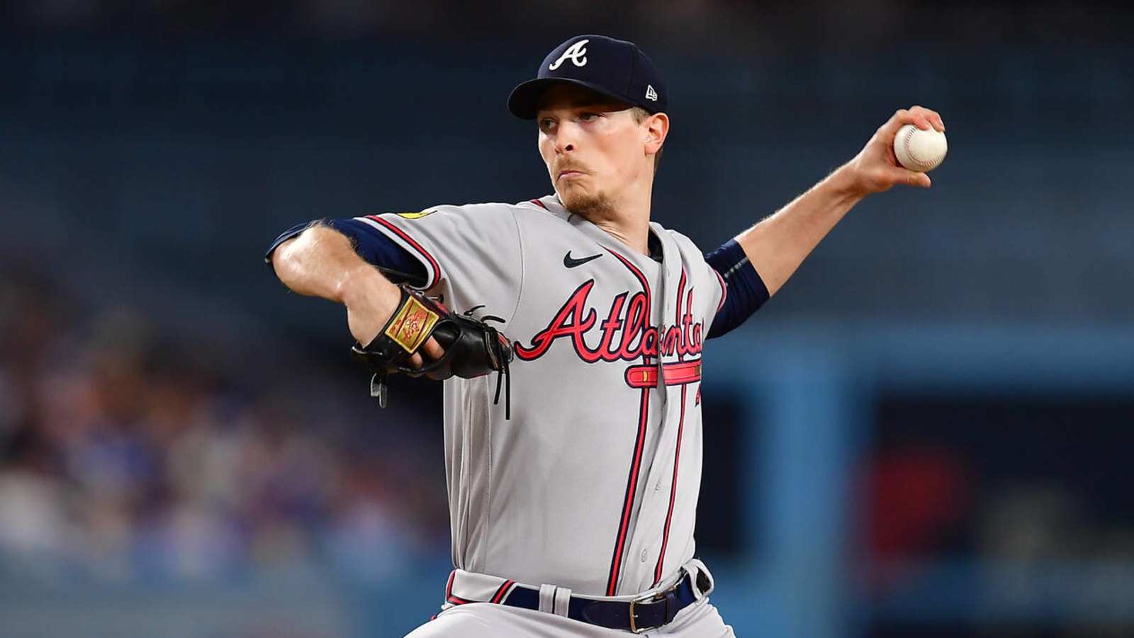 Braves place three-time Gold Glove Award winner on IL