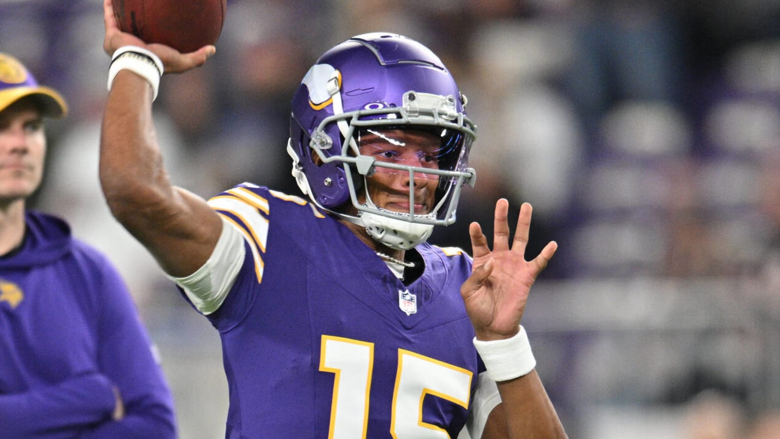 Vikings to consider QB change during bye week