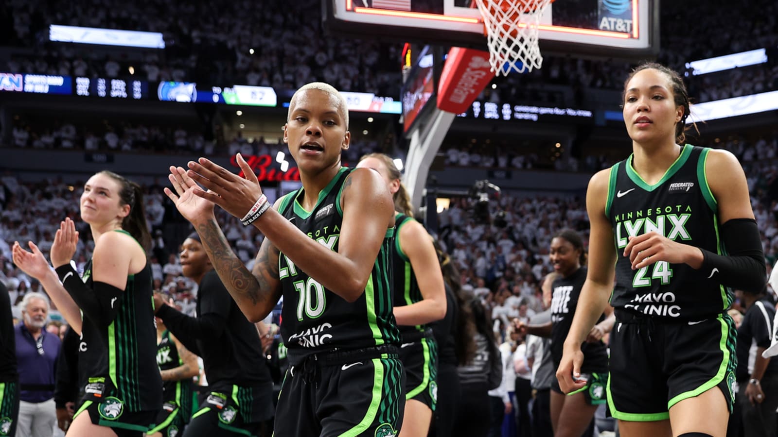 Watch: Lynx sneak by Liberty with help from two late free throws, force Game 5