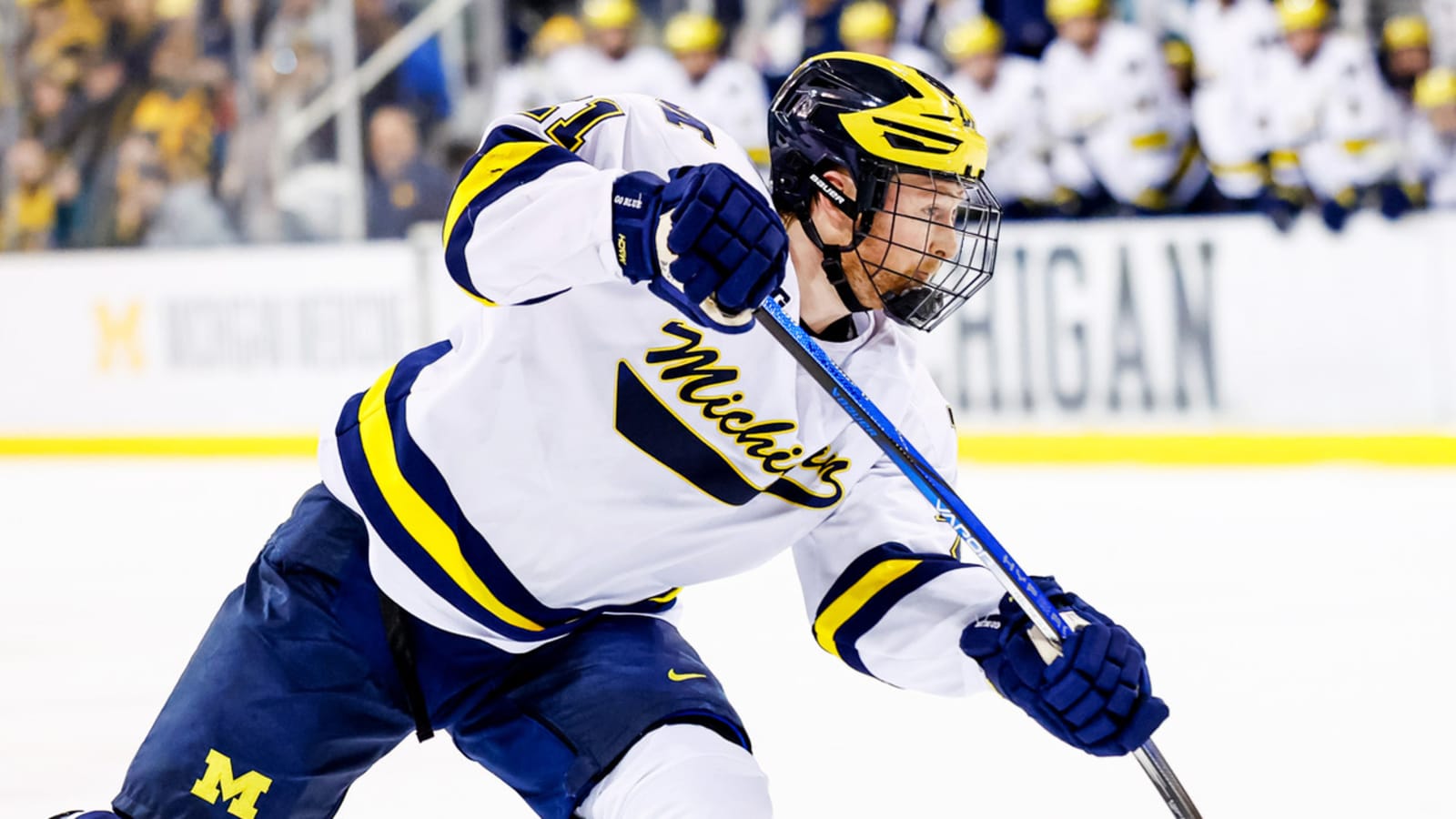 Golden Knights sign Michigan forward to two-year deal