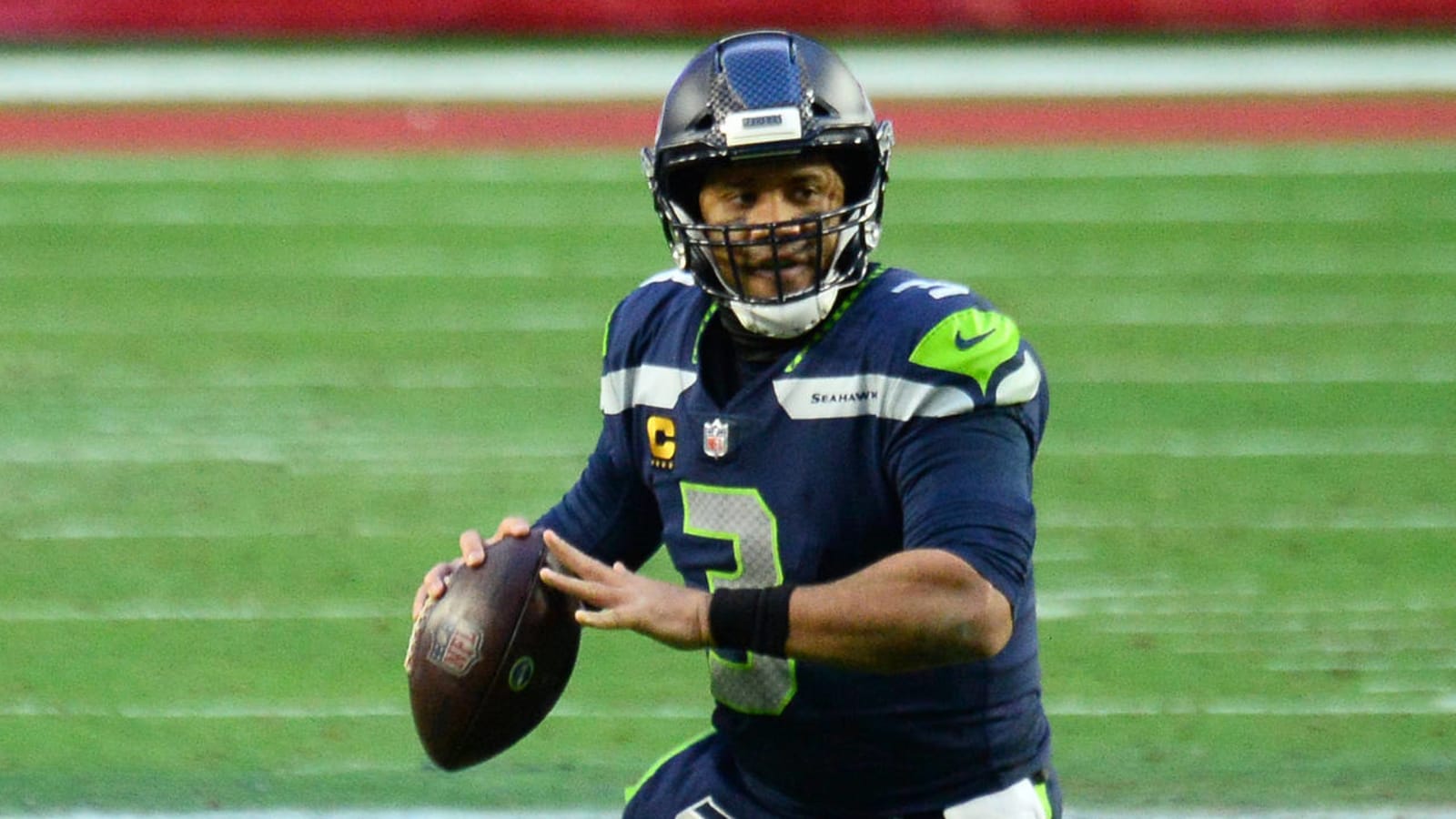 Analyst: Russell Wilson is playing last season in Seattle