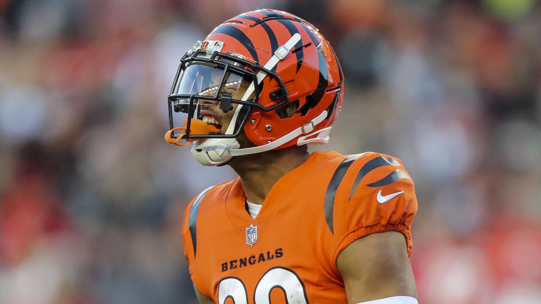 Bengals' Tyler Boyd dislocates finger; injured Tee Higgins plays 1