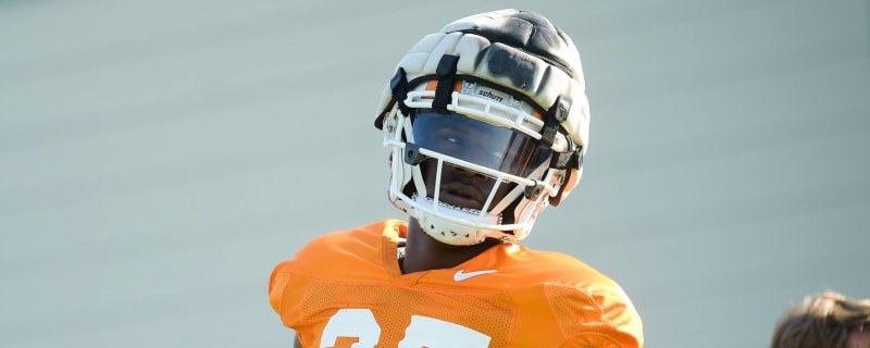 Tennessee Vols edge rusher James Pearce receives big honor from national media outlet