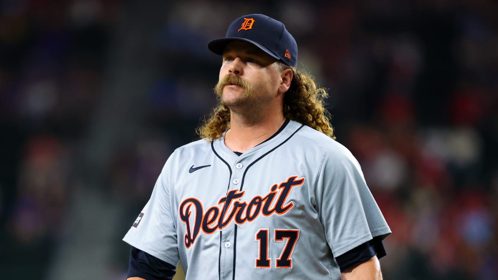 Rangers acquire solid reliever in trade