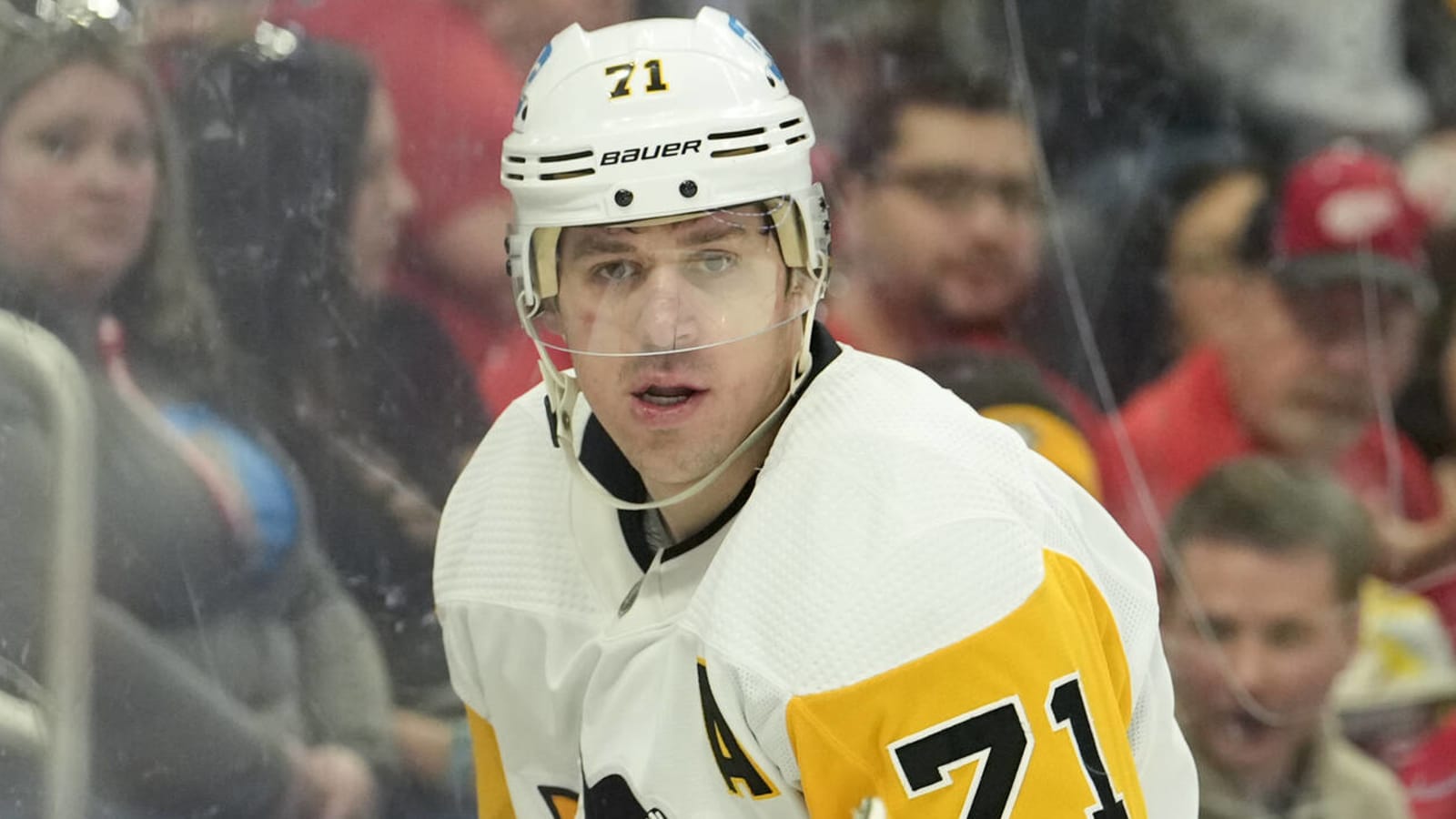 Agent: Malkin has '50-50' chance of re-signing with Penguins