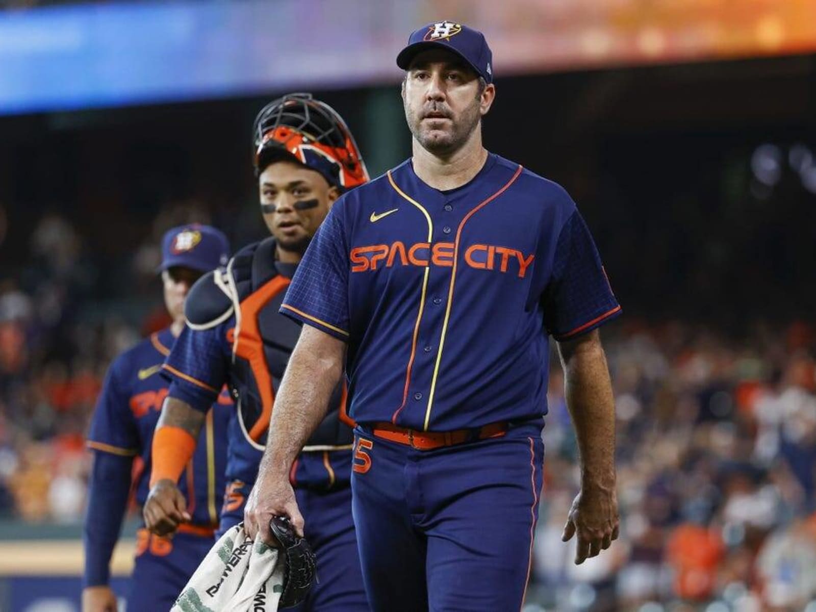 Verlander first in MLB to 12 wins, Astros beat Athletics 5-0