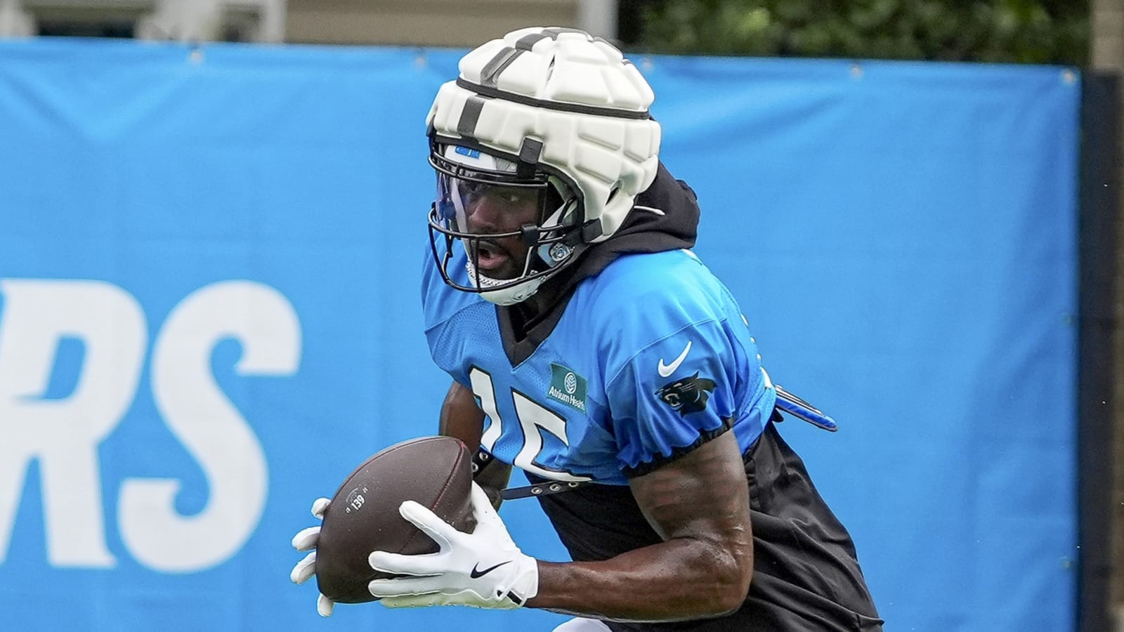 These 2 receivers have much to prove in 2025