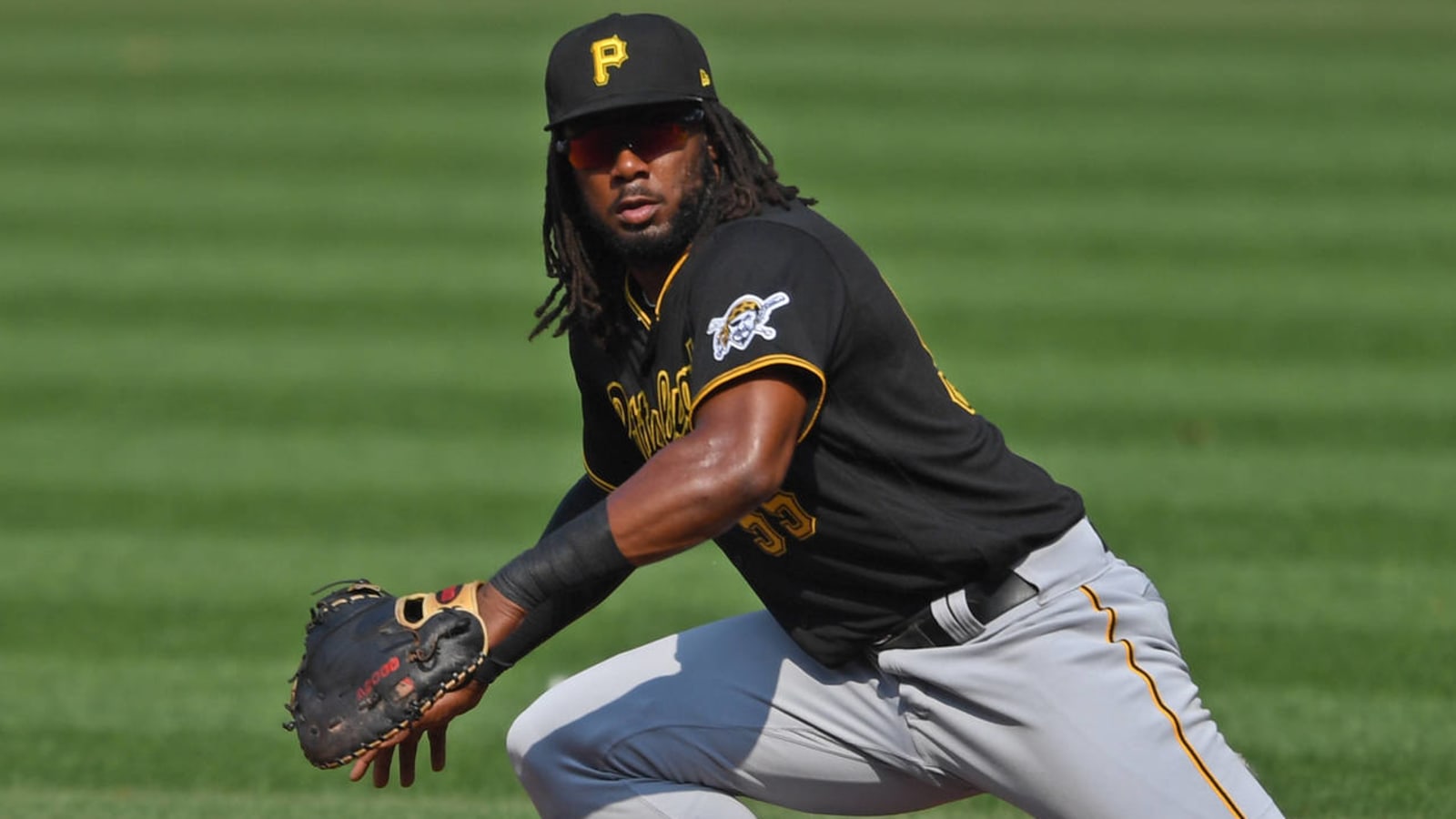 Nationals, Josh Bell avoid arbitration