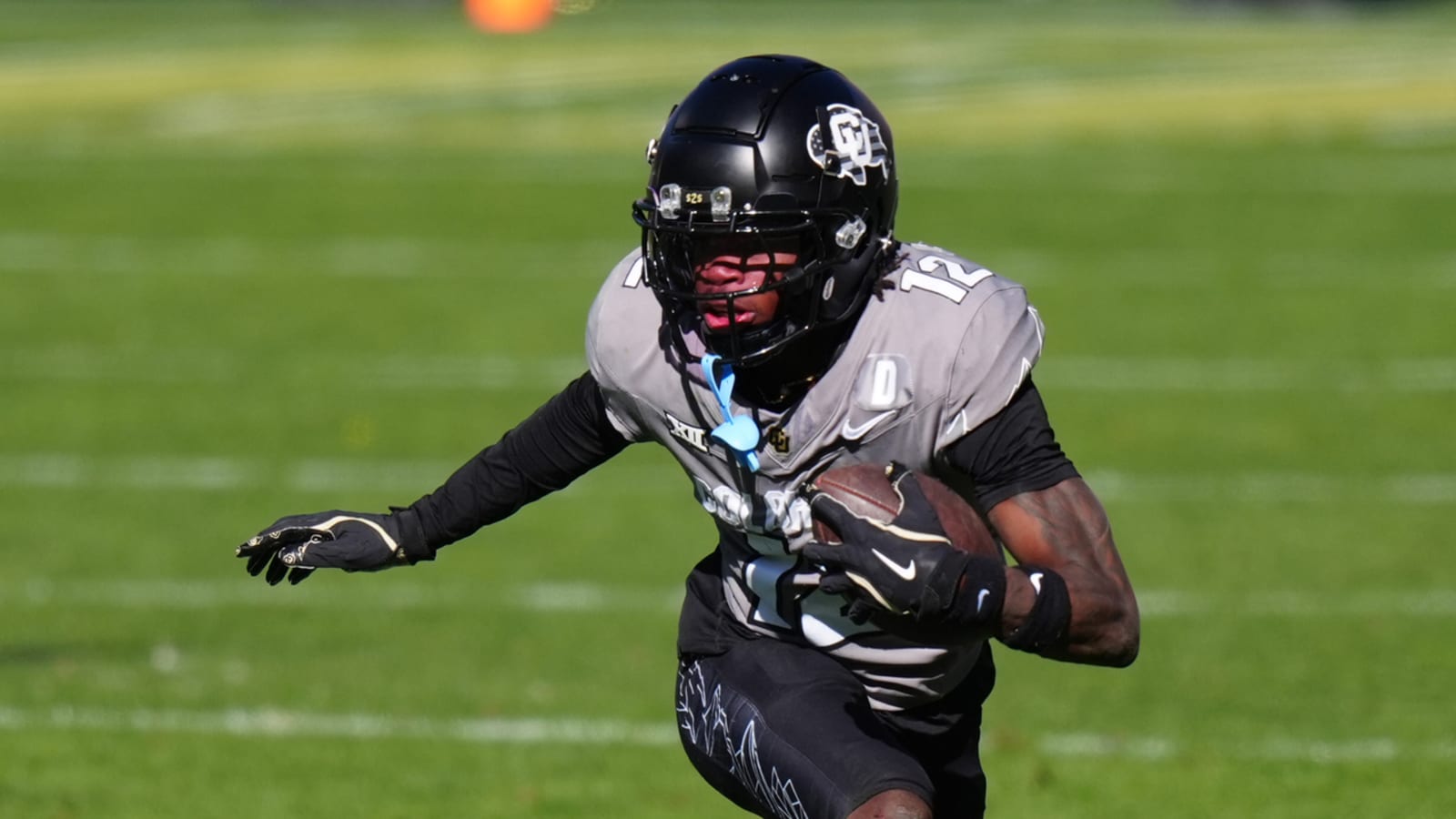 Watch: Travis Hunter hits the Heisman Trophy pose after TD
