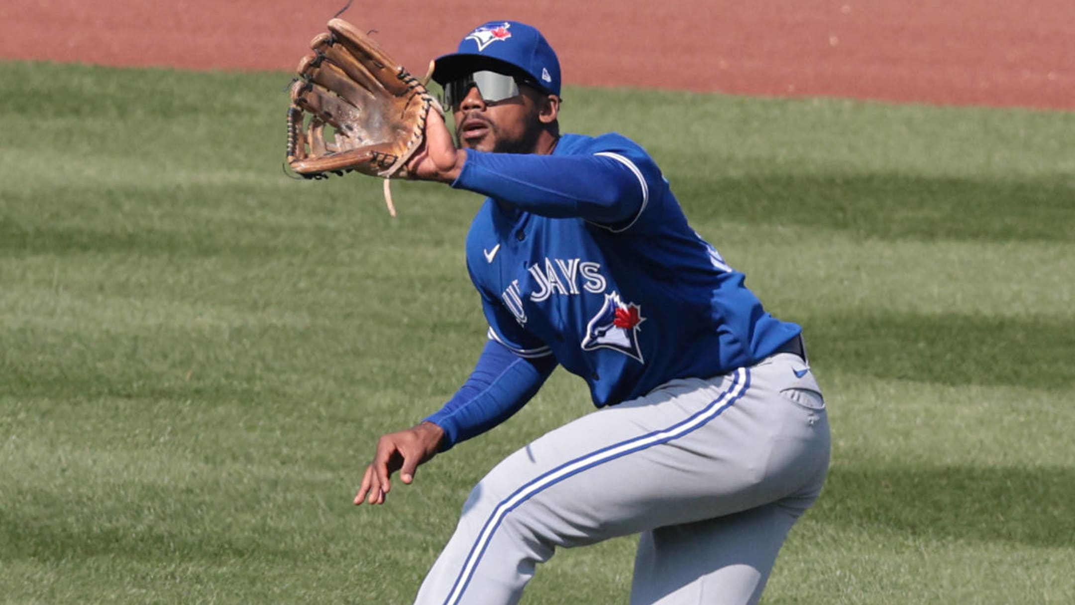 Blue Jays' Teoscar Hernandez tests positive for COVID-19