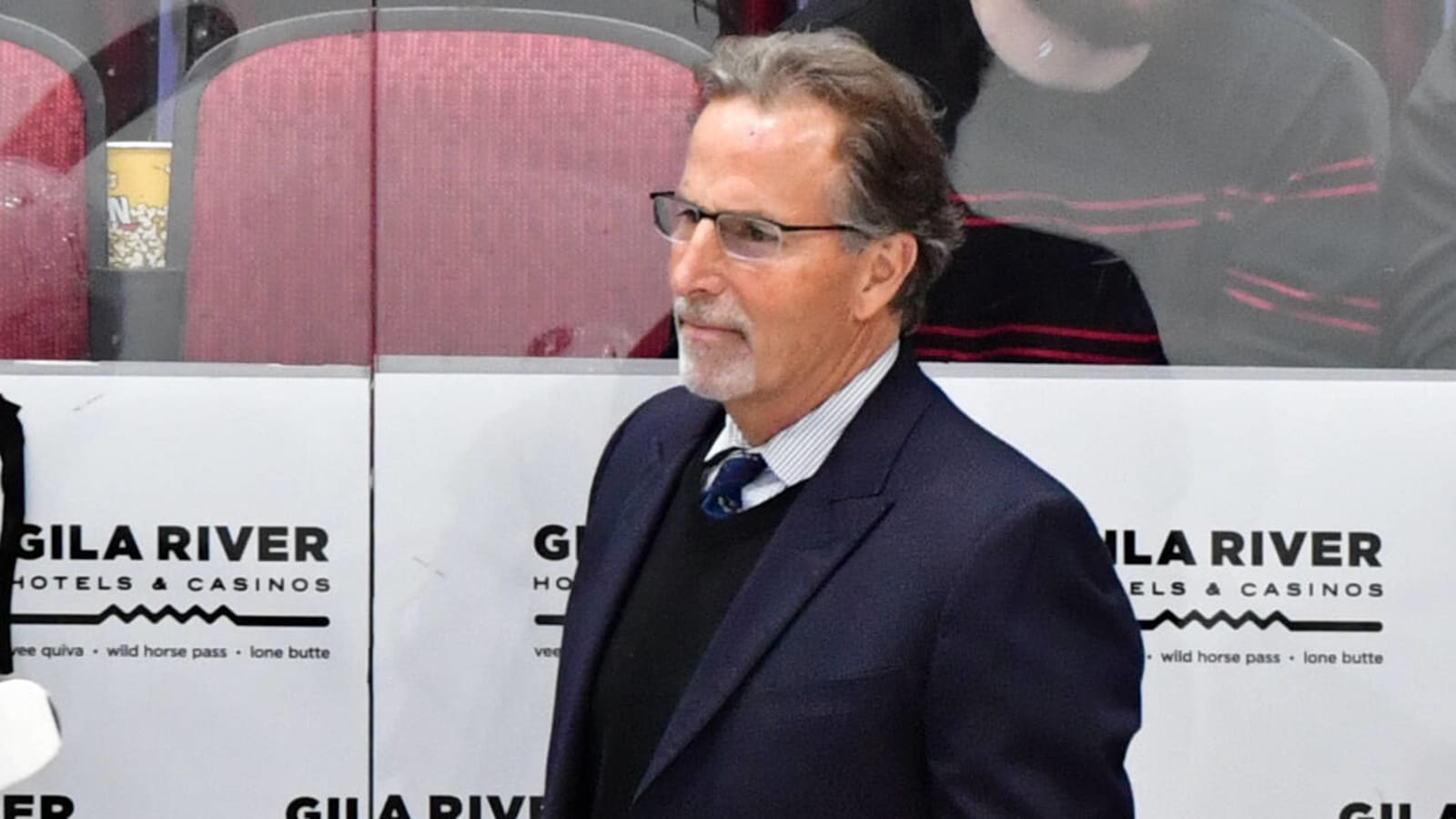 Report: Flyers narrow down coaching search to Barry Trotz, John Tortorella