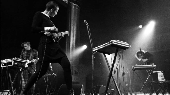 Trialogos -- "Stroh Zu Gold"