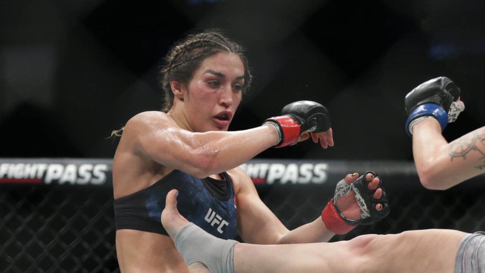 Strategy On The Mat: 3 Ways Tatiana Suarez Can Beat Jessica Andrade