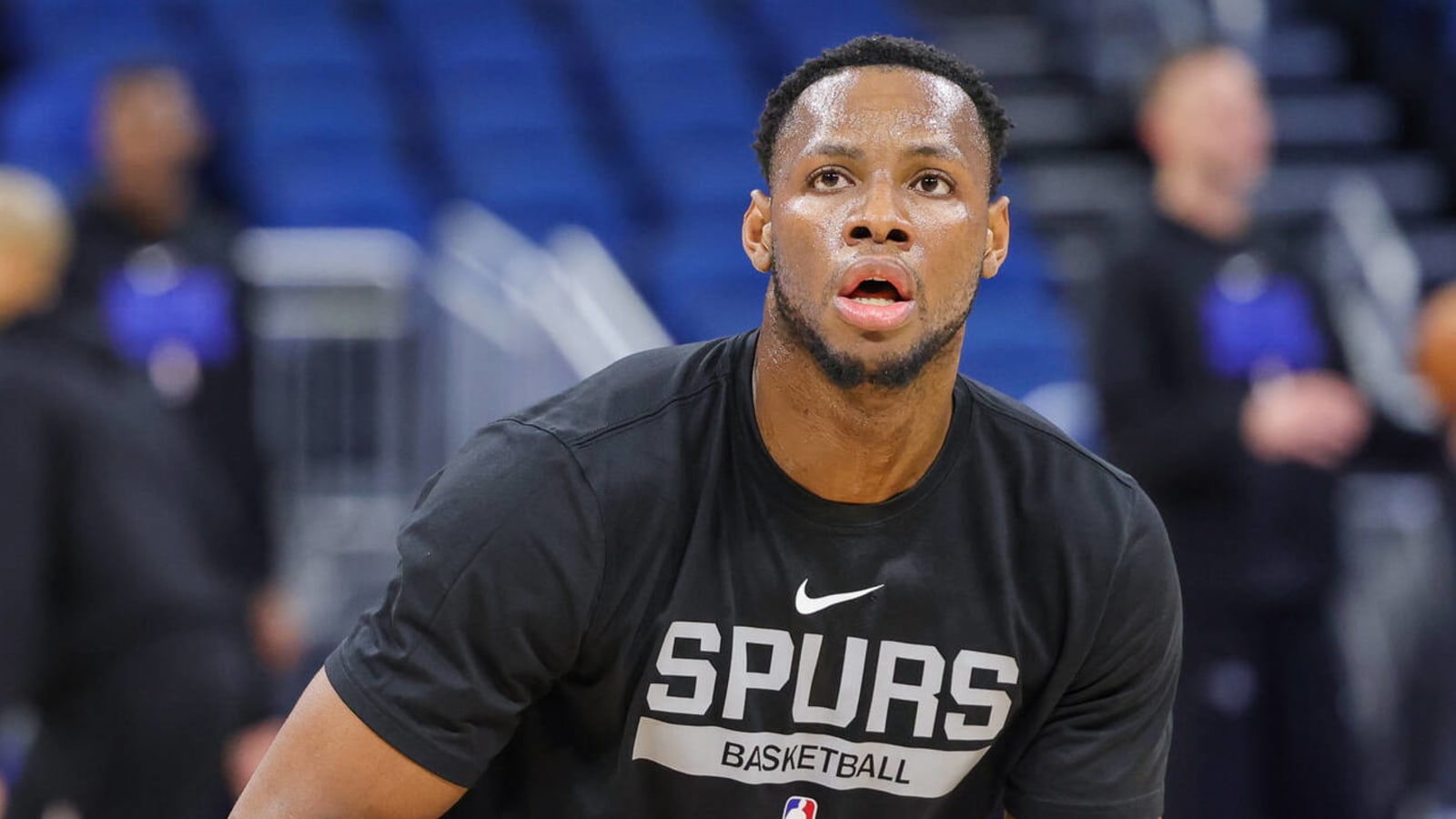 Spurs center out for season with torn ACL