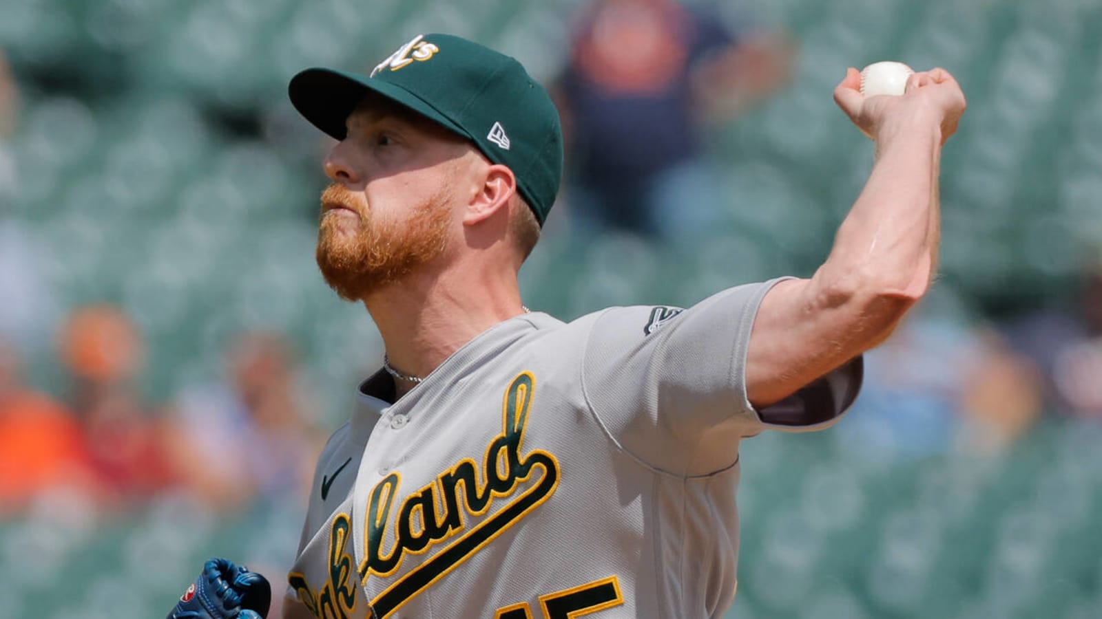 Cubs agree to deal with free-agent reliever