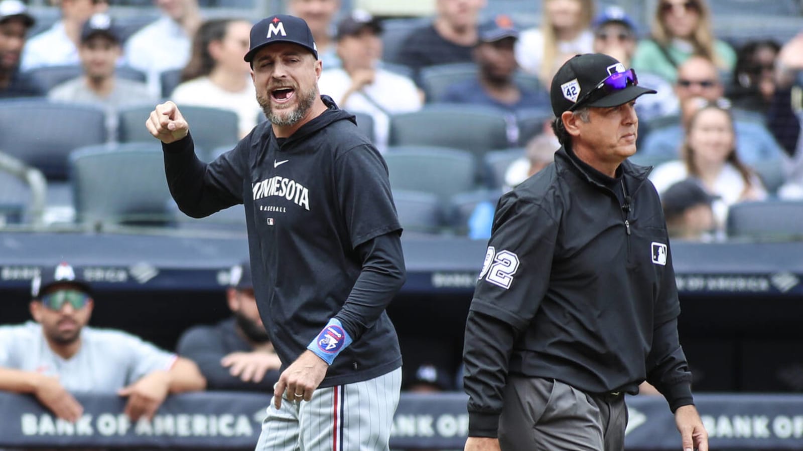 Twins manager ejected after Yankees pitcher gets off light