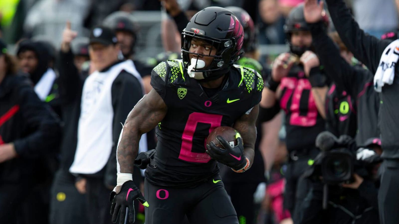 Why fans of No. 8 Oregon shouldn't float idea of Ducks in CFP