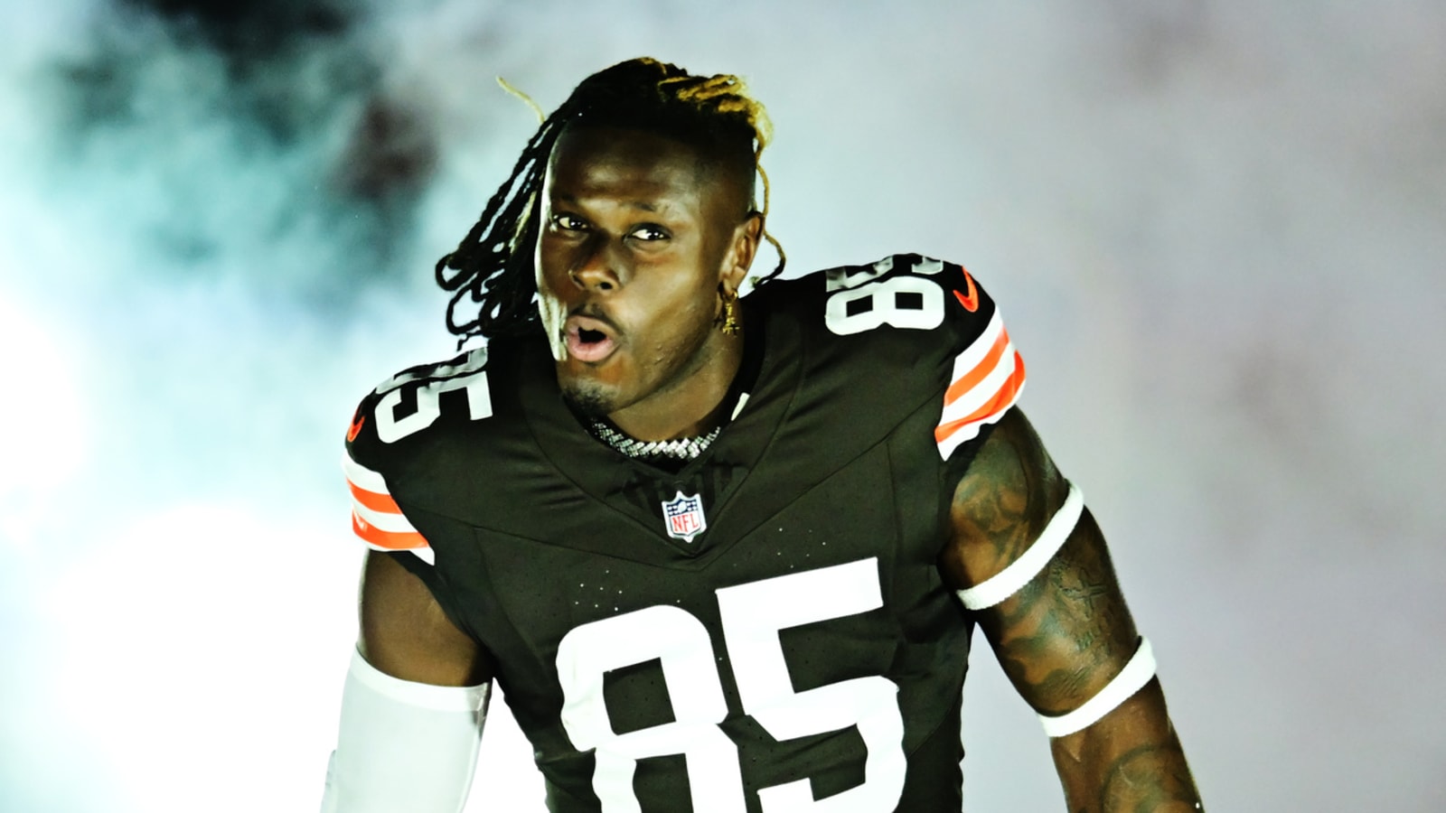 David Njoku makes passionate plea to Myles Garrett