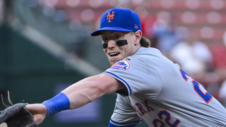 Mets’ Brett Baty collides with umpire in wild sequence