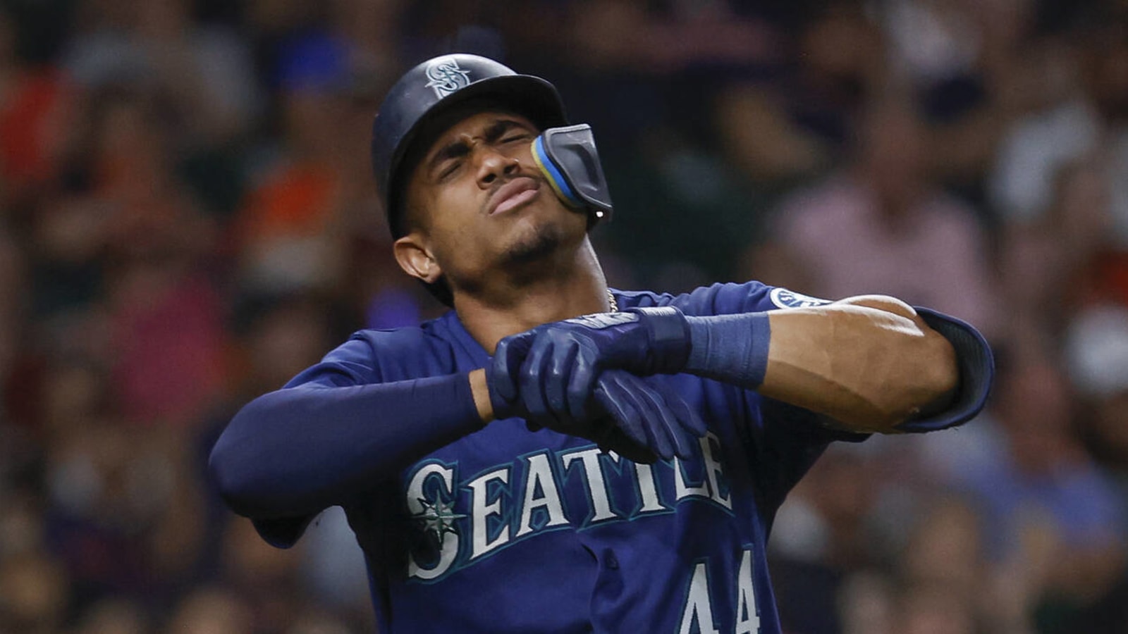 Mariners' Julio Rodriguez exits game with wrist injury after being hit by pitch