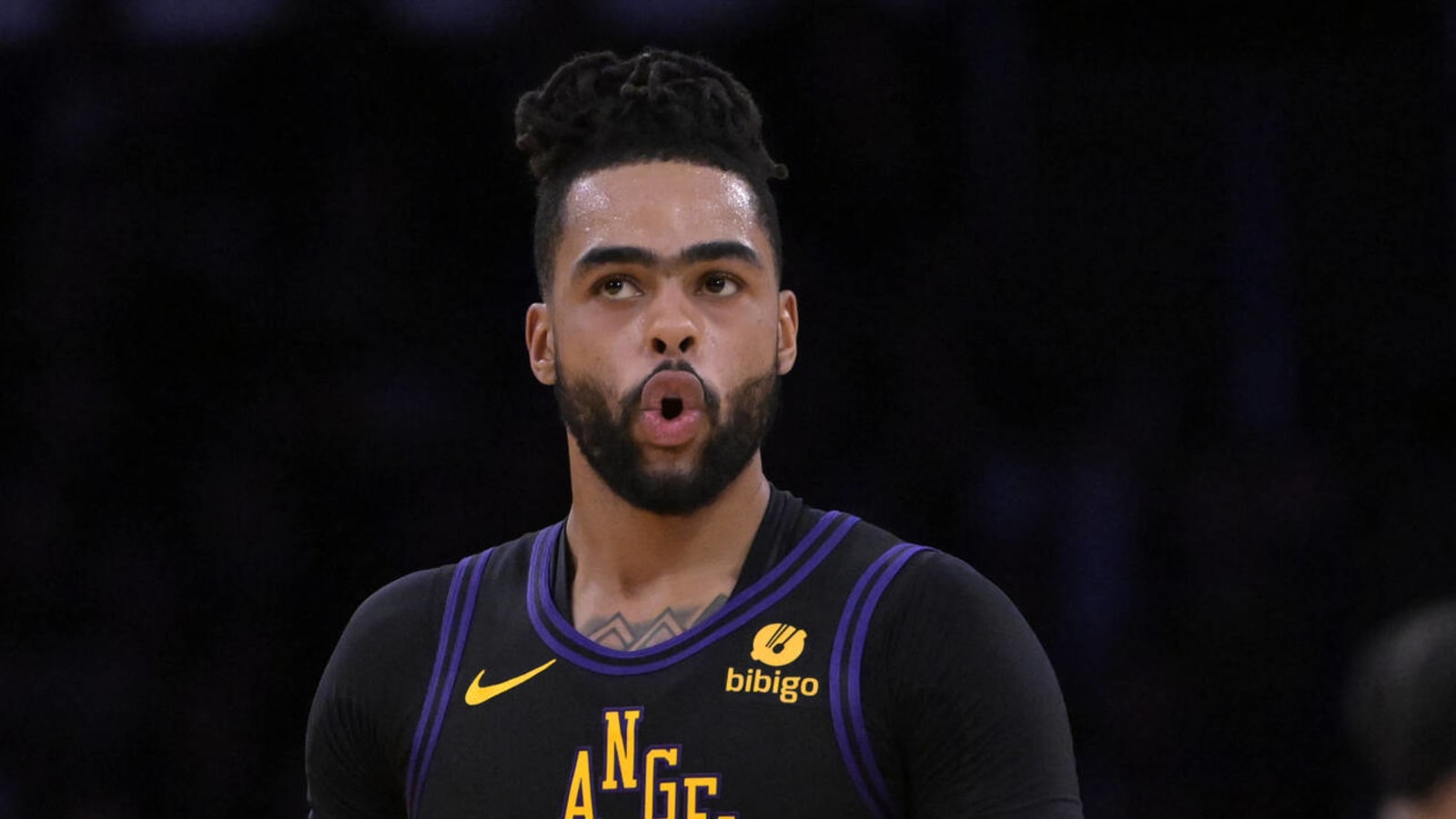 Watch: Hawks fans troll D’Angelo Russell amid trade rumors