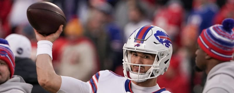 Bills reunite with a former QB, re-sign key defensive piece