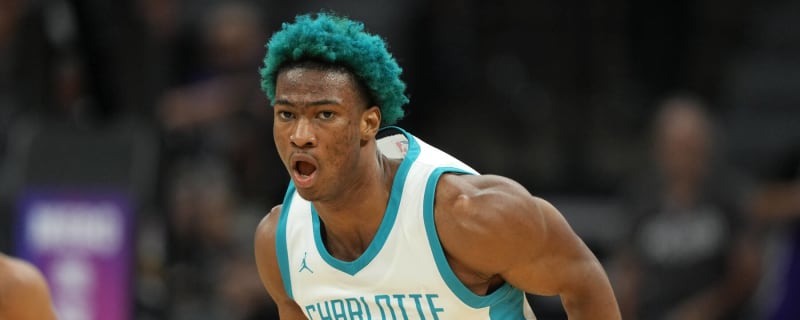 Clippers signing former first-round pick