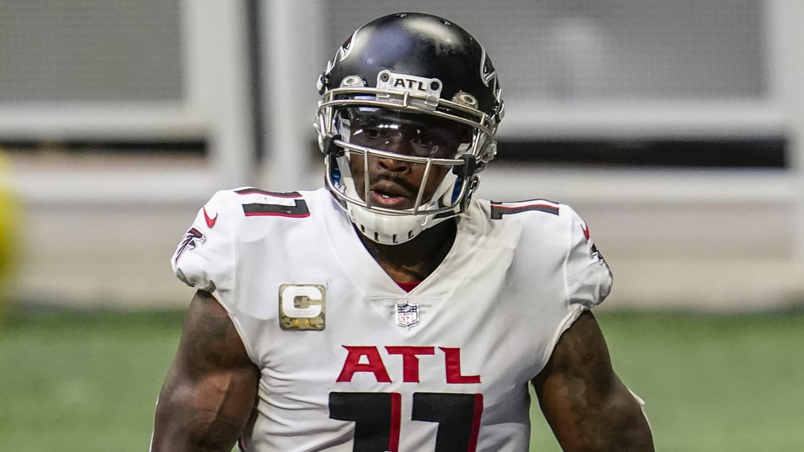 Former Falcons star WR Julio Jones announces retirement