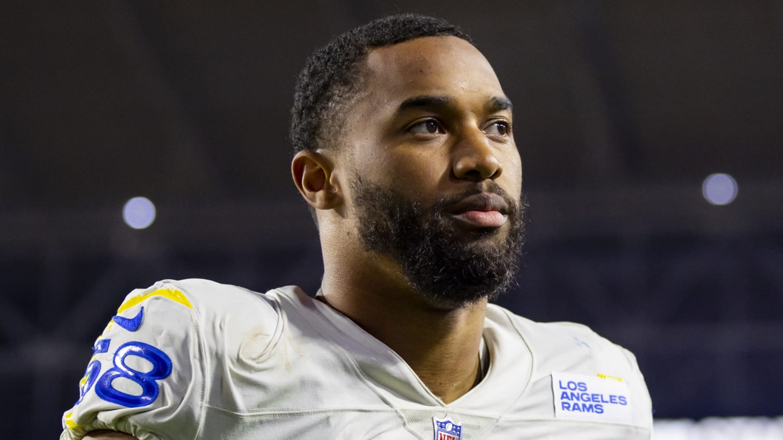 Commanders Sign DE Justin Hollins