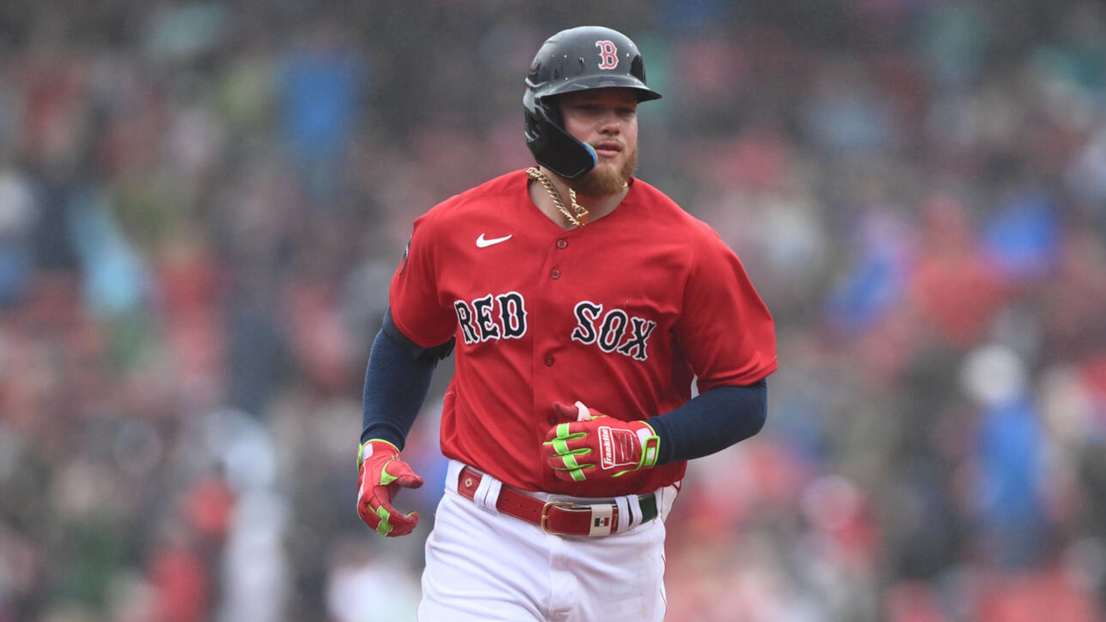 Red Sox Should Not Extend Alex Verdugo