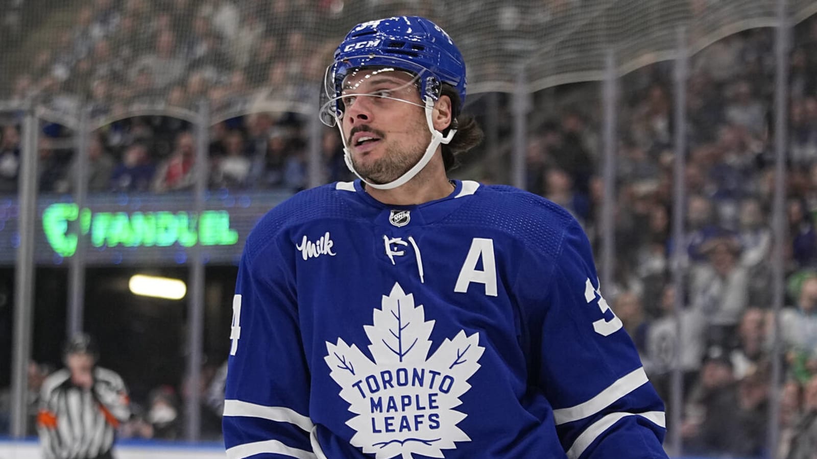 Maple Leafs' Auston Matthews to miss three weeks with knee sprain